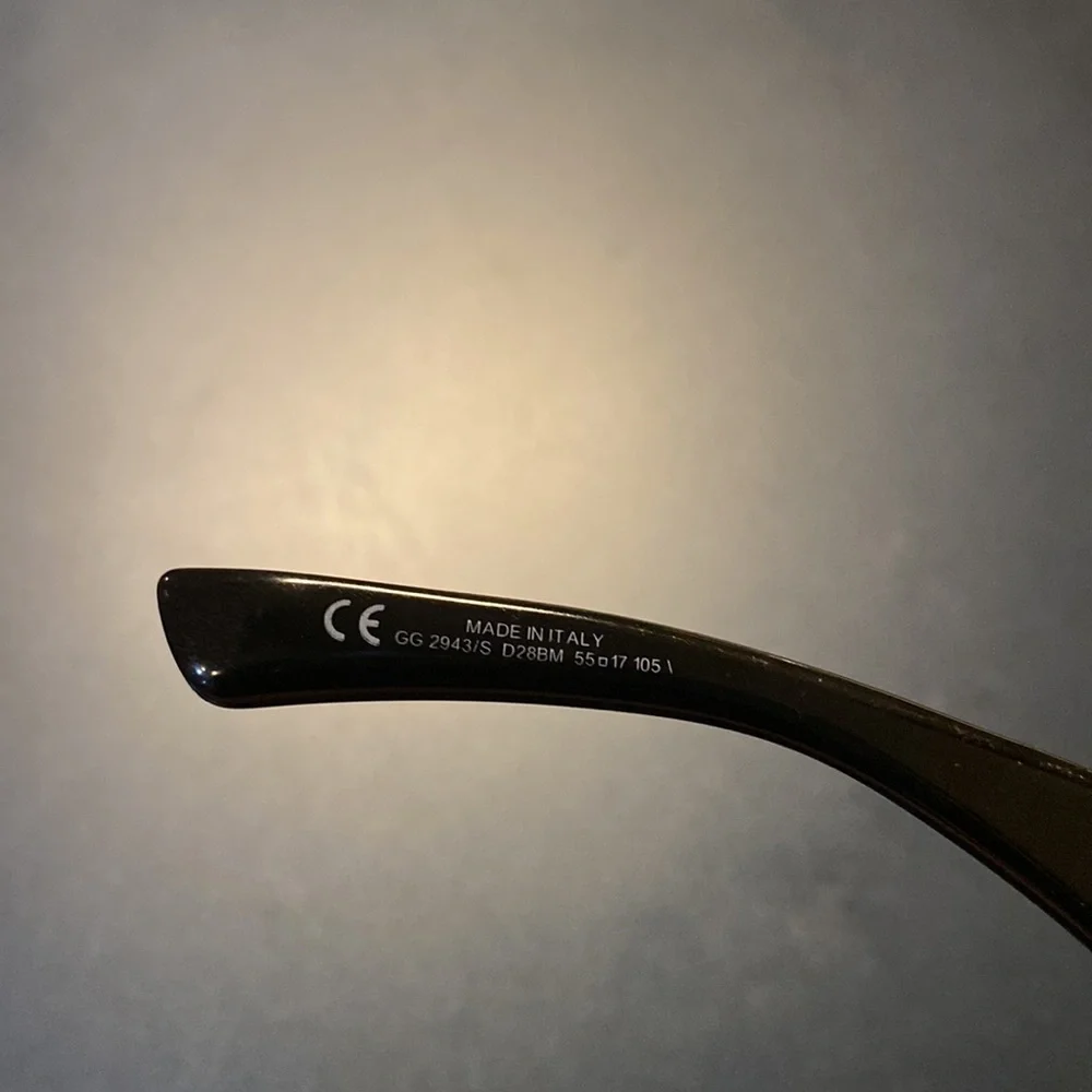 Authentic Gucci eyeglass frames - Picture 4 of 8